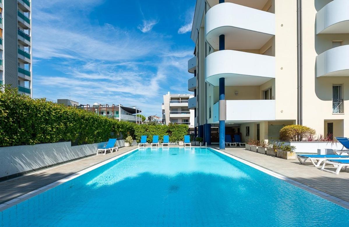 Green Holiday Wohnung Mit Schwimmbad Μπιμπιόνε Εξωτερικό φωτογραφία