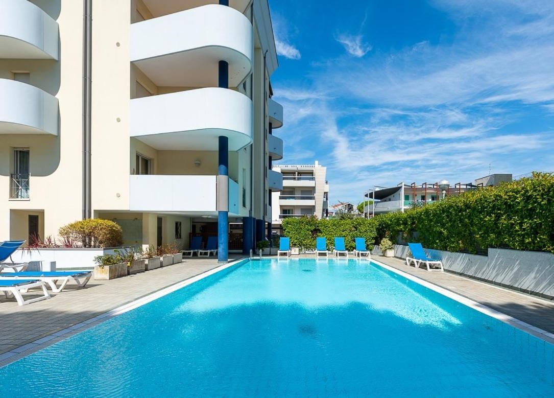 Green Holiday Wohnung Mit Schwimmbad Μπιμπιόνε Εξωτερικό φωτογραφία
